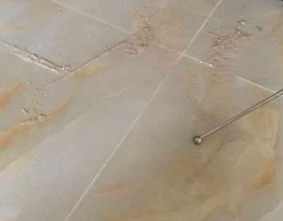 点军瓷砖空鼓维修公司分享粘合剂选择不当在瓷砖铺贴过程中可能导致以下问题