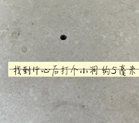 点军瓷砖空鼓维修公司专业解答在瓷砖铺贴过程中，如果砂料搅拌不均匀，将会带来以下问题